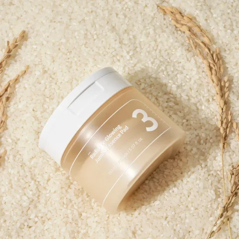 No.3 Radiance Glowing Jumbo Essence Pad_2