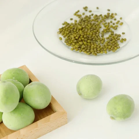Green Plum Refreshing Cleanser_2